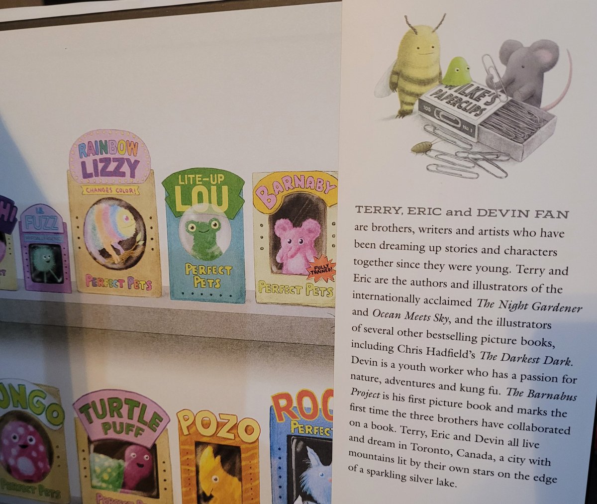 ReadTrouble's tweet image. Barnabus lived in a secret lab.
He was half mouse and half elephant, and he lived in the lab as long as he could remember...

#TheBarnabusProject 
#ReadTrouble
#TheFanBrothers 
Loved this original story and gorgeous illustrations! 📚 
A perfect gift for small people in your life.