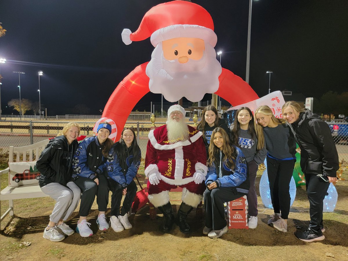 CHSLadySpartans's tweet photo. Toys for Tots was such an amazing event and a great night!! Grateful we had a chance to help in any way. 
We even got pictures with Santa! https://t.co/4RQnNMxokq