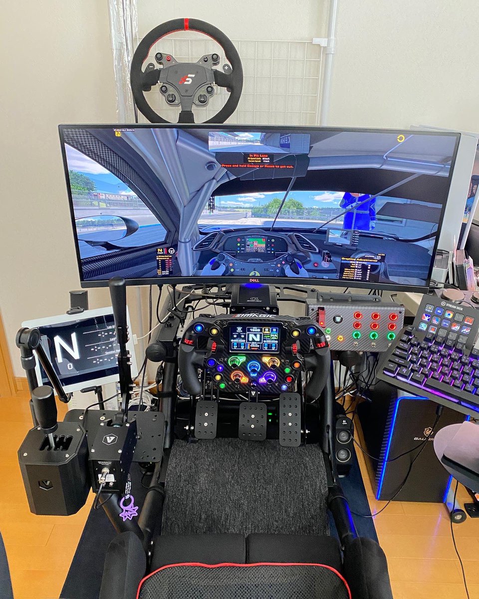 taka_GE8's tweet photo. 先週末、やっと仕様変更完了しました!
TR8 PROでは、自分的にこれがペダル位置・角度調整の限界でした😂
アルミフレームコックピットが欲しい🥺
@trak_racer
@SimagicOfficial
#Trakracer
#Simagic
#VNM
#tr8pro
#Alpha
#racingsim
#simulator
#racinggames https://t.co/ttnF2e0JTC