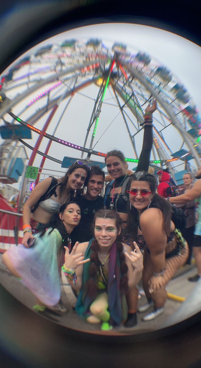 nfwildman's tweet photo. 3 days of an unforgettably great time with great people 🎡 #EDCOrlando https://t.co/7albhqVjNY
