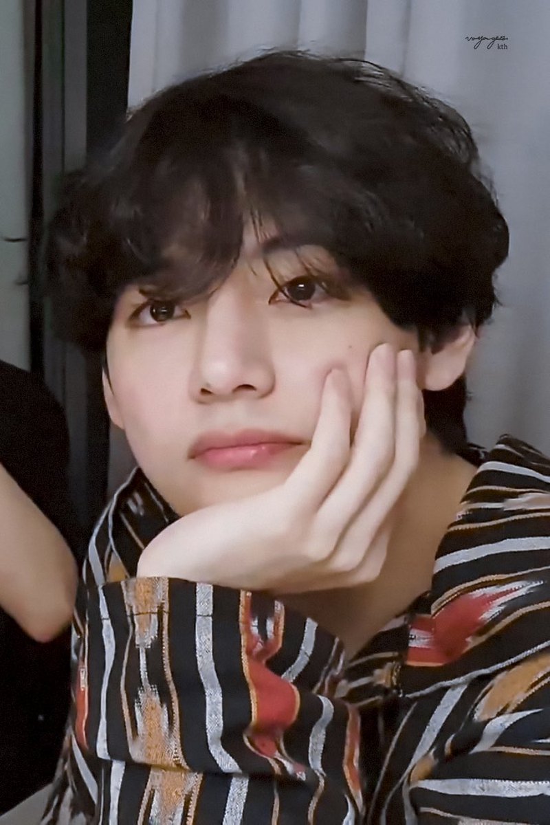 Taehyung_india_'s tweet photo. [INFO] 

Highest Chinese Fansite Bulk Order Album Sales of K-POP Group/Subunit. 

🥇. V  — ₩6,117,811,927 (230,300) - MAP OF THE SOUL:7

🥈. V — ₩5,116,436,293 (167,865) - PROOF 

🥉. V — ₩4,163,147,060 (170,400) - MAP OF THE SOUL:PERSONA

#BTSV https://t.co/yf0j0nGgI5