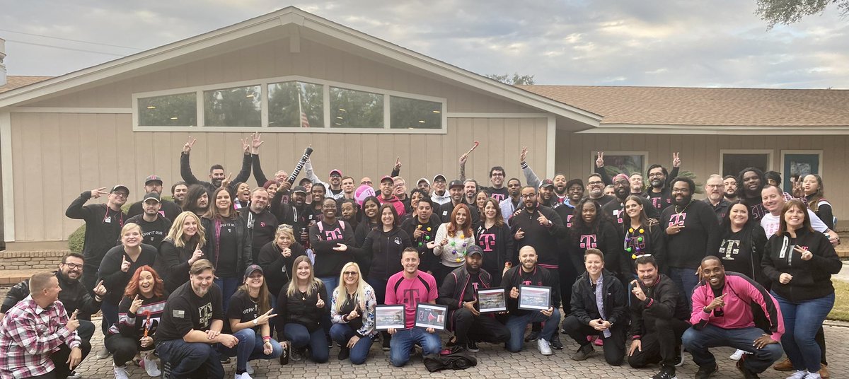 That’s a wrap for the Southeast SMRA Go Grow Win Tour! Always grateful for this incredible leadership team that shows up to serve our teams in the SE. Heart is full and so much fun with these bad ass leaders! #GoGrowWin 😎😍