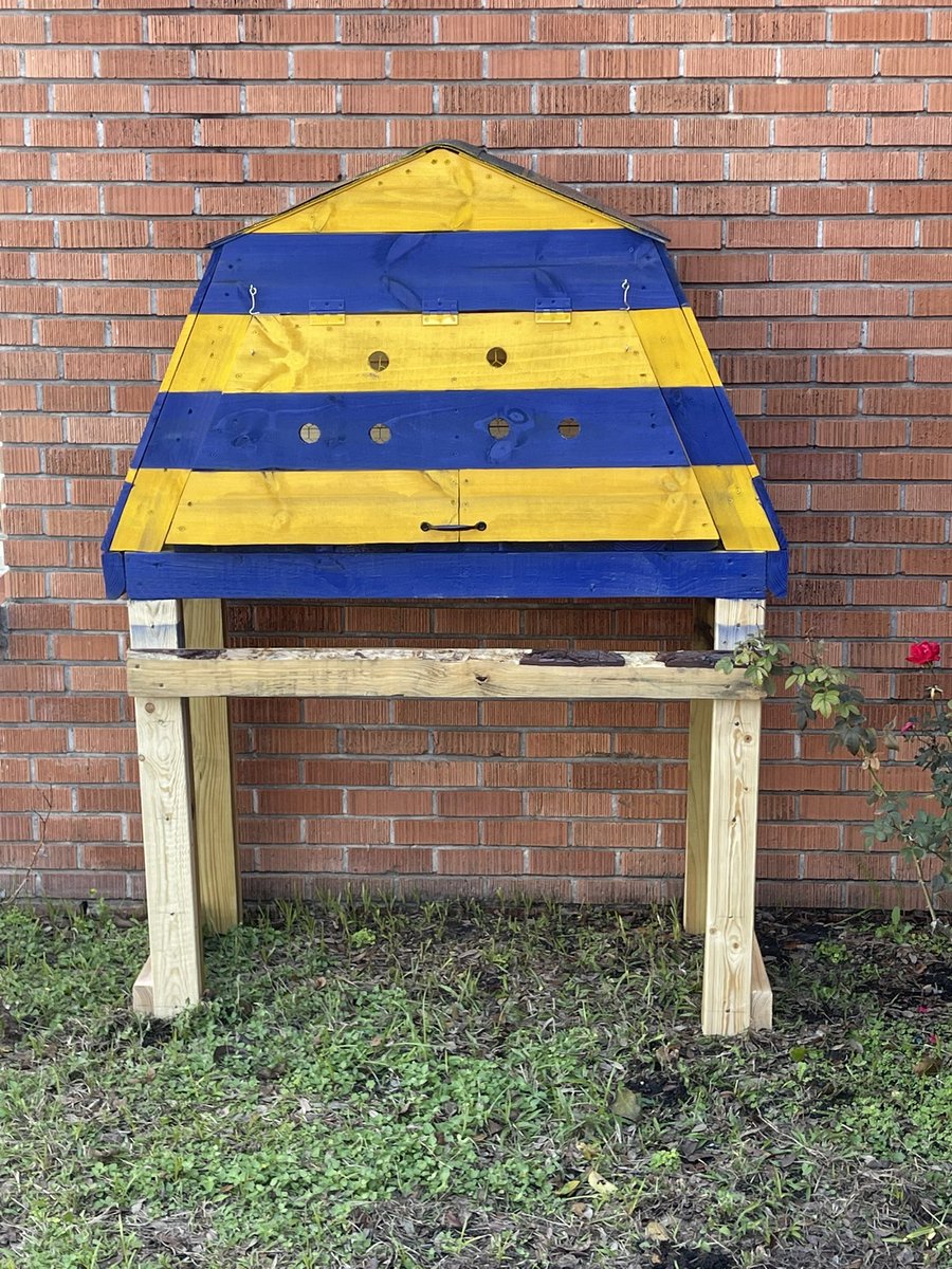 Thank you to the Richardson Family for building <a href="/GardenVillasES/">Garden Villas ES</a> a beautiful chicken coop. #WOW! #Houston and #Astro are so happy to have a permanent warm home where they can lay eggs and be safe. <a href="/Kim_4Kids/">Kimberly Thompson</a> <a href="/EDUkhalessiAB/">Alecia L. Bell</a> <a href="/astros/">Houston Astros</a> <a href="/Jpena221/">Jeremy Peña</a> 🐓 🐓