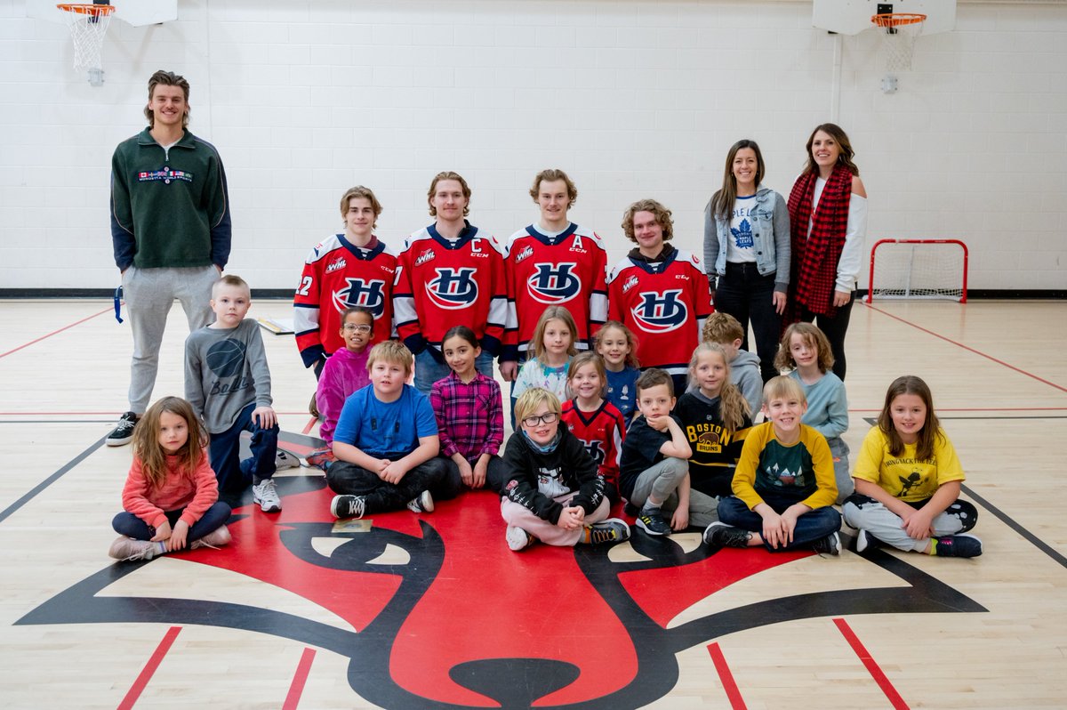 WHLHurricanes's tweet photo. Another day, another school visit. Thank you to Mrs. Wensmann's grade 2/3 class for having us join them today at Fleetwood-Bawden Elementary School! #WHLCanes #CanesInTheCommunity
๐ธ @perreauxphoto https://t.co/YRmW7L6VzI