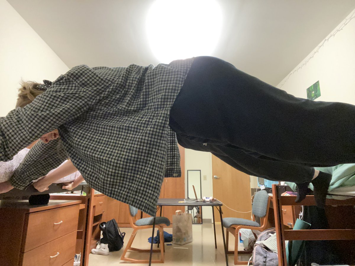 emmafletch8's tweet photo. fun fact: sarah and i discovered we can do something new in our room today! #405c https://t.co/wt511cyJ9E