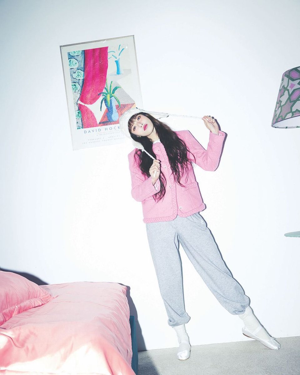 (Slow) HYUNA-ING TH ♡ #HyunA tweet media