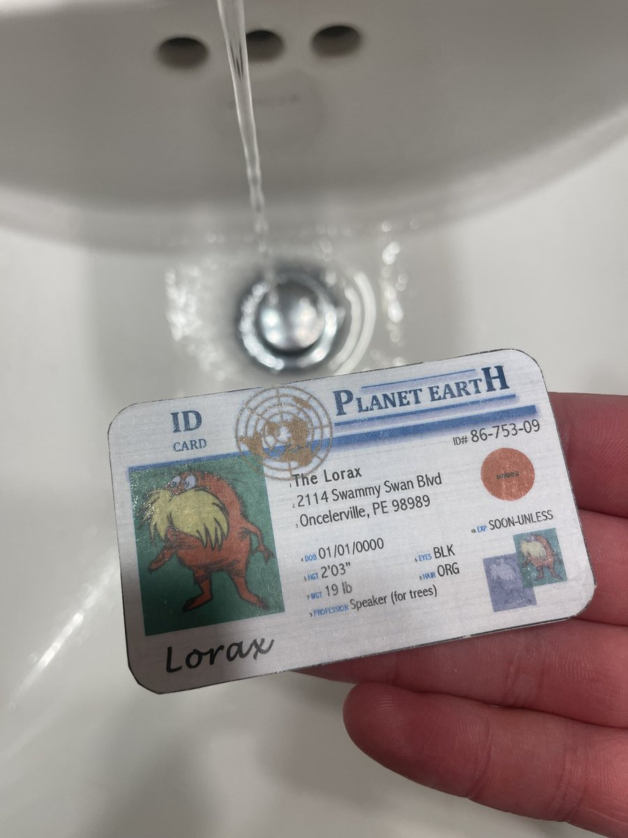 JaceMillerAPES's tweet photo. I live in Franklin meaning I get my water from the oak creek treatment facility. They get our water from Lake Michigan and go through a tough process to make the water clean and safe for us! #apeswater @franklinlorax https://t.co/2byxmj76xW