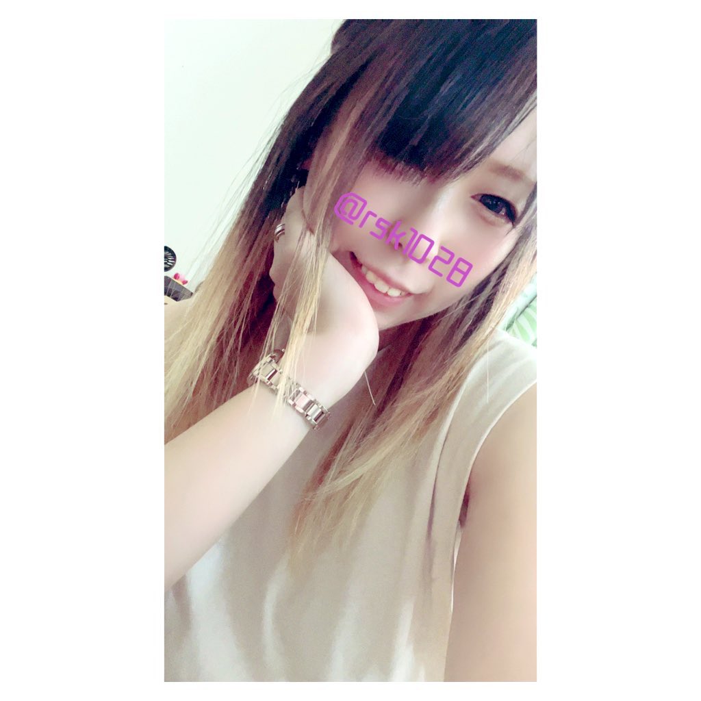 rsk1028's tweet photo. \ お と も だ ち 募 集 中  /

#theGazettE 
#ゼッターさんと繋がりたい
#バンギャさんギャ男さんと繋がりたい
#1mmでもいいなと思ったらいいね
#気になった人お迎えいきます
#派手髪好きな人と繋がりたい 
#ママバンギャ さんと繋がりたい

3児mam💍🫧
( 固ツイ変更🙃゛2022.12.01. ) https://t.co/Vd61KPdEpL