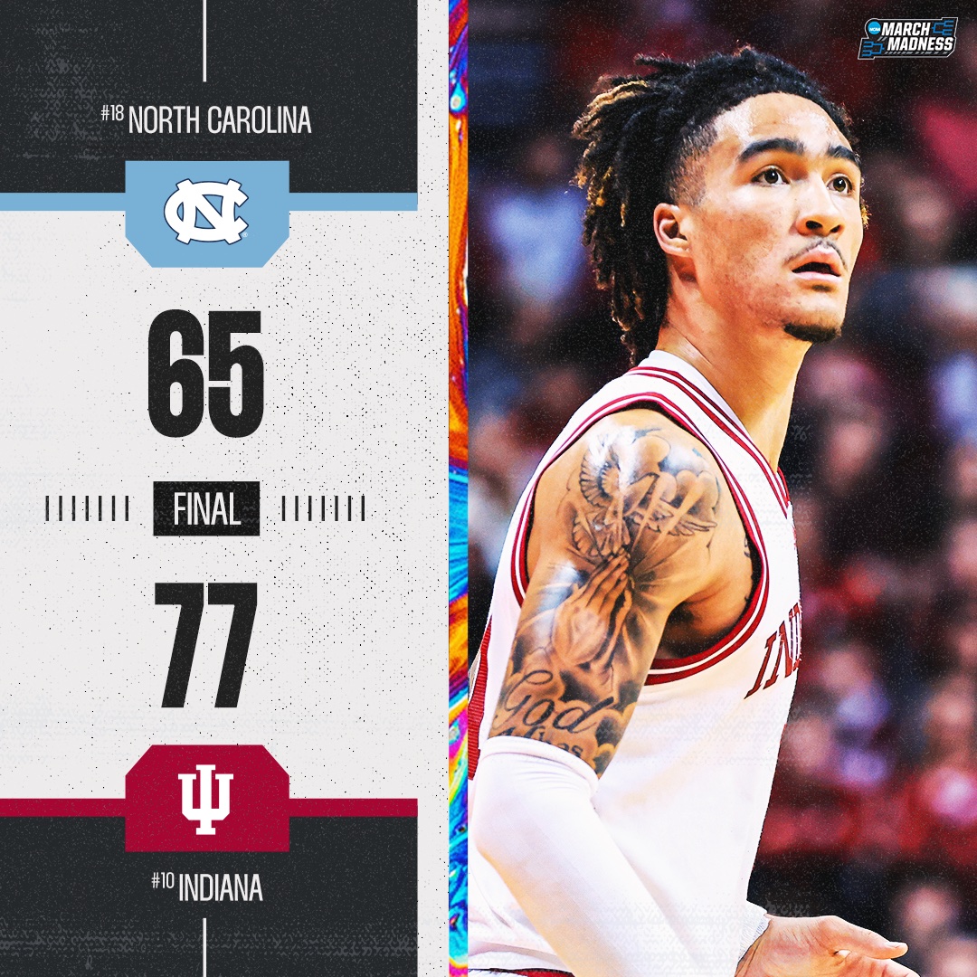 MarchMadnessMBB's tweet photo. BLUE BLOOD BATTLE ⚔️

No. 10 Indiana picks up a statement win, as No. 18 North Carolina loses its 3rd straight game 🤯 #IUBB https://t.co/EjzdznvZeP