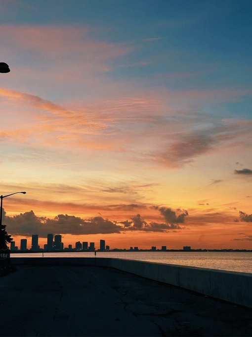 Watch Issa vegas's leaked NSFW photo on TwXstars