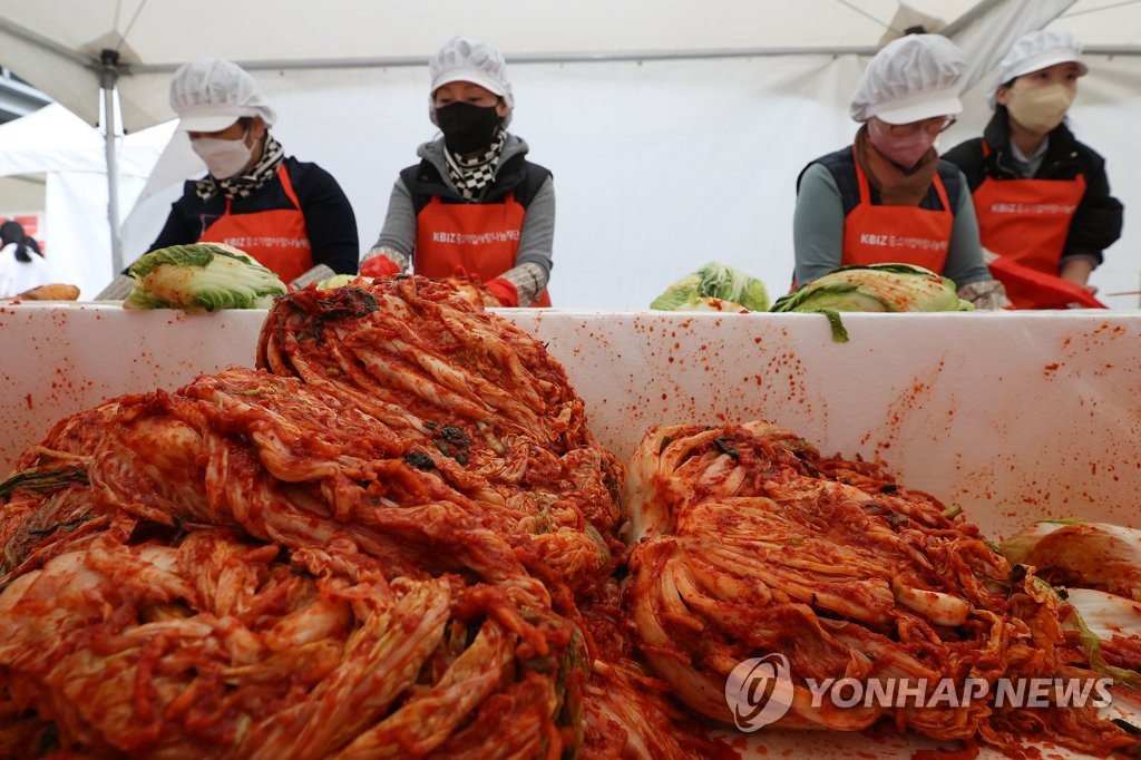kvibe_yonhap's tweet photo. Pyongyang Naengmyeon, Baguette, traditional plum hard liquor...

As the traditional Korean mask dance, or #talchum" was inscribed onto a UNESCO Intangible Cultural Heritage list , other cultural heritages which are also to be listed are gaining attention.

https://t.co/R77zlXVExn https://t.co/kw8sPn3Xcg
