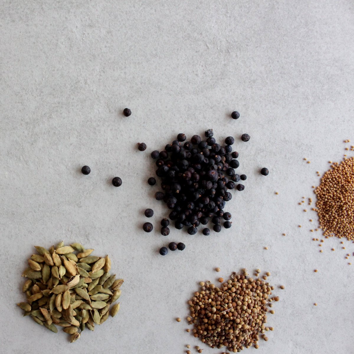 Can you identify these spices? Freshly ground spices are just one of the key steps to creating award-winning charcuterie.
#charcuterie #foodie #terrine #pâté #pâtélife #food #smallbusiness #shoplocal #handmade #shopsmall #instafood #delicious #citylarder #spice