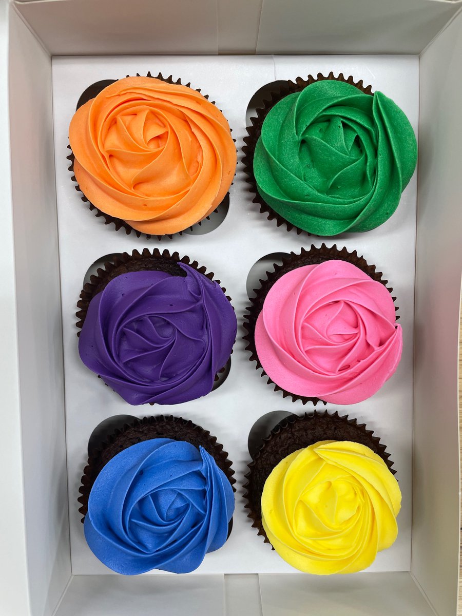 Luci_May11's tweet photo. Someone was super excited to be turning 5 today, and everyone else was just as excited for his special birthday cupcakes! ππ₯³π§ #teampreschool #fiveisthenewfour #officiallyahandful https://t.co/PTy3bp5H9o