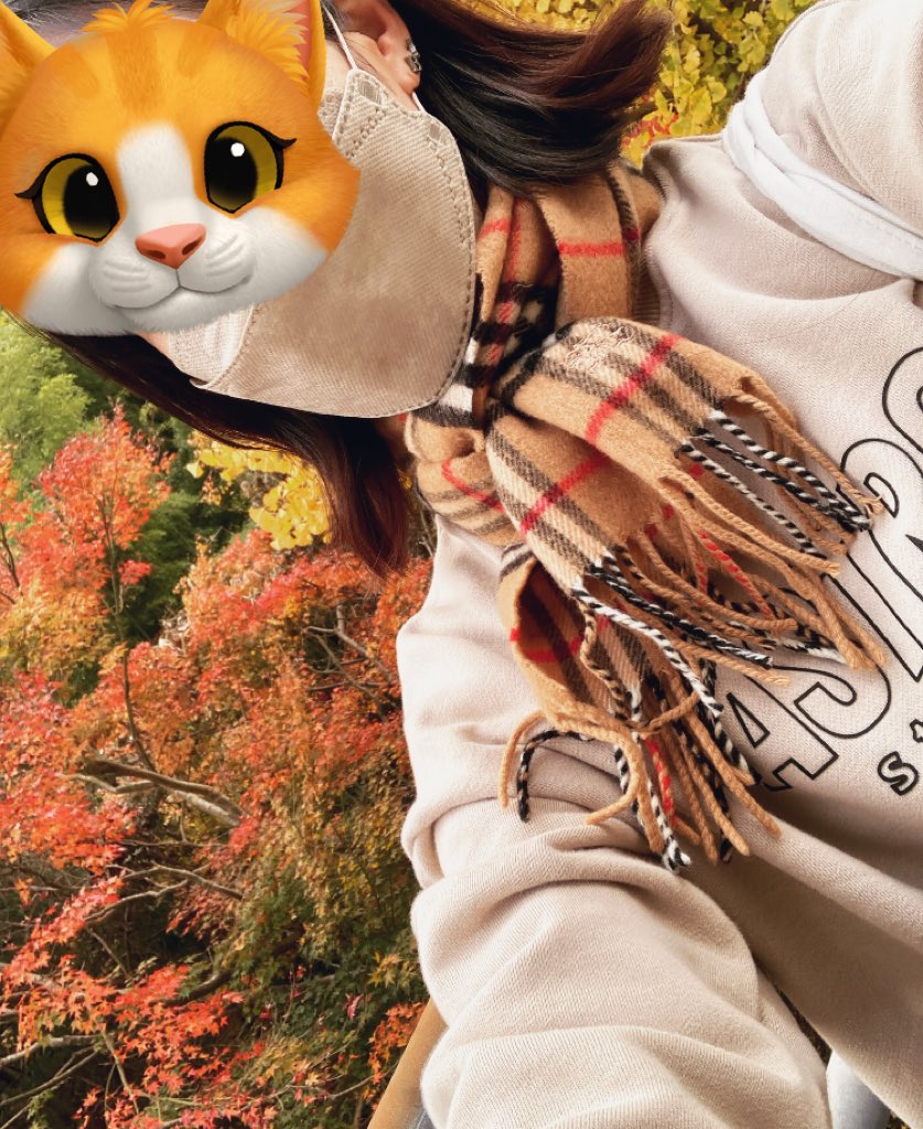 hanon_bw12's tweet photo. 先日届いたASTRO着て散歩してきたよー☺️💕
ベージュと紅葉が合う!🍁(と思ってる!)
#ASTROStuffsEssentialsFall22
#madetolastforeveryone
#astrostuffs https://t.co/g9P6m2RXta