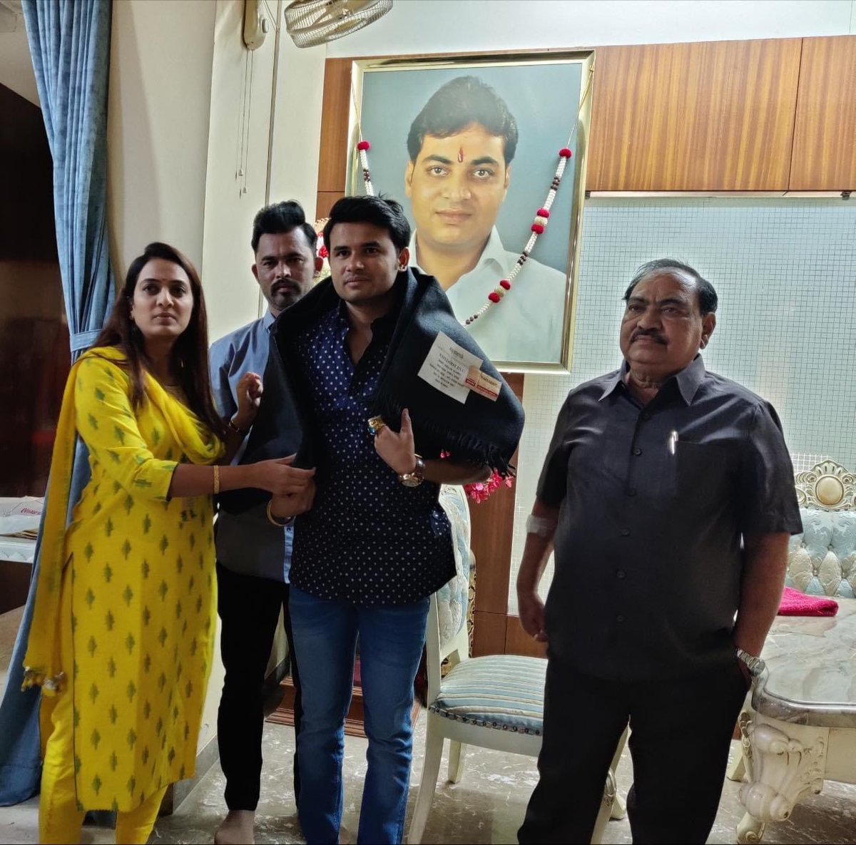 goldmanprashant's tweet photo. काल,आज आणि उद्याही जनतेच्या प्रश्नासाठी आमच्या रोहिणी ताई !
लोकनेत्या आदरणीय @Rohini_khadse ताई आपणास वाढदिवसाच्या हार्दिक शुभेच्छा...! फिक्स आमदार २०२४ 💯✌️
#happybirthday #jalgaon #NCP #prashantsapkal #prashantdada #prashantdadafoundation https://t.co/qYEx2WUQXx