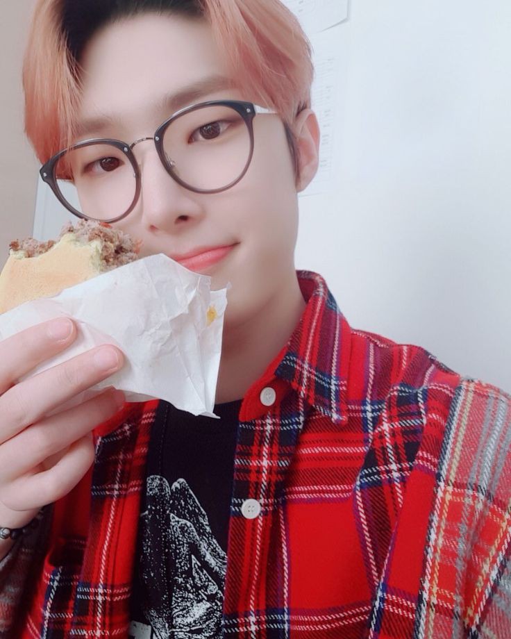 chainsawzip's tweet photo. Inside the #𝑑eabl𝕠z·𖦹·𝑓est es indispensable pasarla bien y comer una rica comidita, porque we gotta just⁩ #𝚟ibrate·𖤓·更高 al lado de éstos chiquitos que saben cantar #𝑙ike·𝚊·𝕓eas𝕥 as my baby fapu.

       ⠀᮫݁  𓏲 𝓒hubby 網 𝚋𝚎𝚊𝚛 #𝙺oda ! ฅ https://t.co/W7jzvEjZ4f