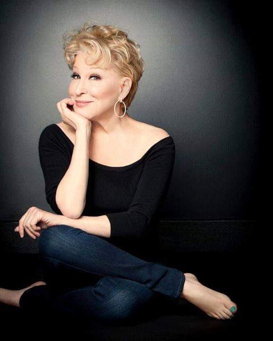 Happy 77th Birthday American Singer, Actress & Comedian Bette Midler 