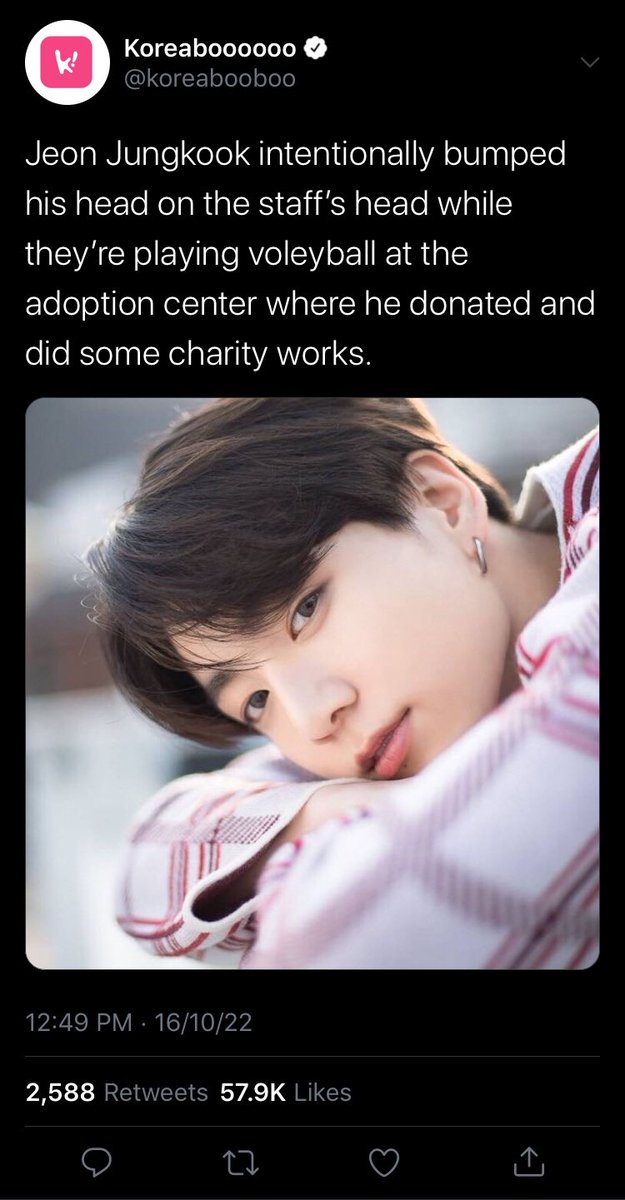 jeonspaws's tweet photo. — shooting stars • #jikookau (reposted) 

where top star jungkook shares a love-hate relationship with jimin, the PR team leader of Starlight ENT. they bicker a lot, but soon develop feelings for one another. https://t.co/jYZm4Su9A9