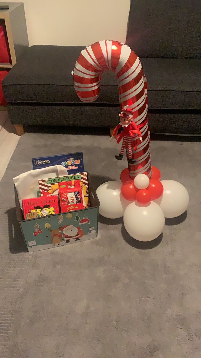 adamjames317's tweet image. He’s back to cause trouble and has brought gifts from the North Pole too!! #BobsBack #ElfOnAShelf
