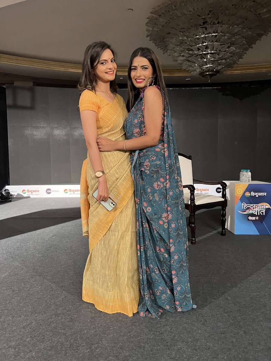 rai_priya90's tweet photo. जन्मदिन की @RajLaveena ढेर सारी शुभकामनाएँ 💐💐। चेहरे पर ये मुस्कान यूँ ही बनी रहे… 🤗🤗 https://t.co/sKQXhvmNda