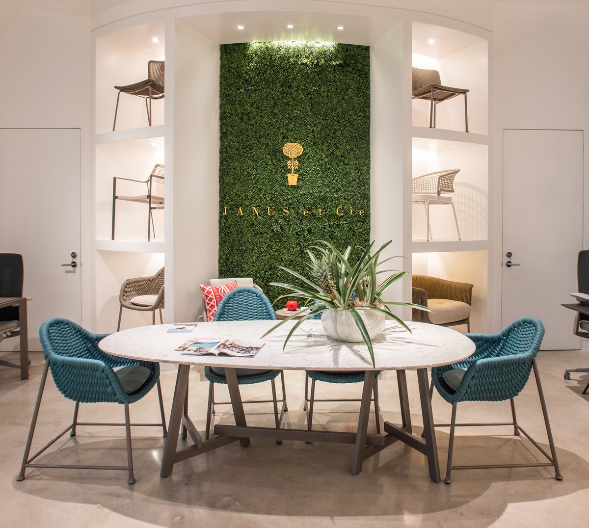 JANUS et Cie tweet media