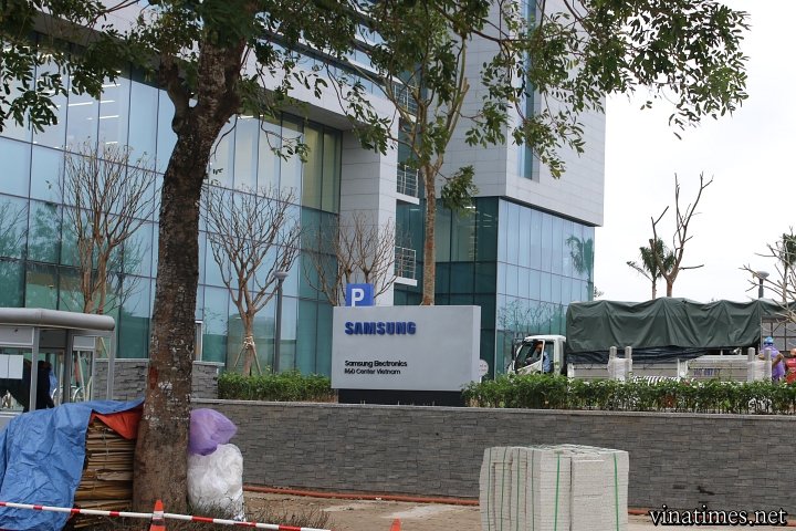 모습 드러낸 “삼성전자 연구개발센터 베트남”…, 마무리 공사 한창 vinatimes.net/hot_issue/5486…