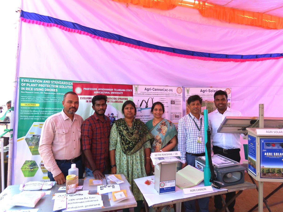 ABRConserv's tweet photo. Kisan Mela conducted in the Southern Telangana Zone  @ Palem, Nagarkurnool on 30th November,2022. Inaugurated by Agricultural Minister Sri Niranjan Reddy. Educated the farmers about our products which deters Wildboar and Monkeys.

#PJTSAU #ICAR #NABARD #Gamyamtechnologies #AINVPM https://t.co/5BhKYKytBg