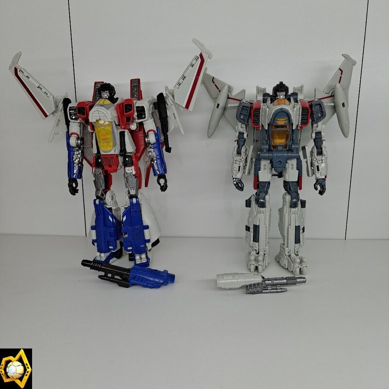 TF_Moments's tweet photo. while Studio Series Blitzwing and BB movie Starscream look very similar to each other, they are unique moulds that do not share any parts. (2020) https://t.co/KKCxfDoRAR