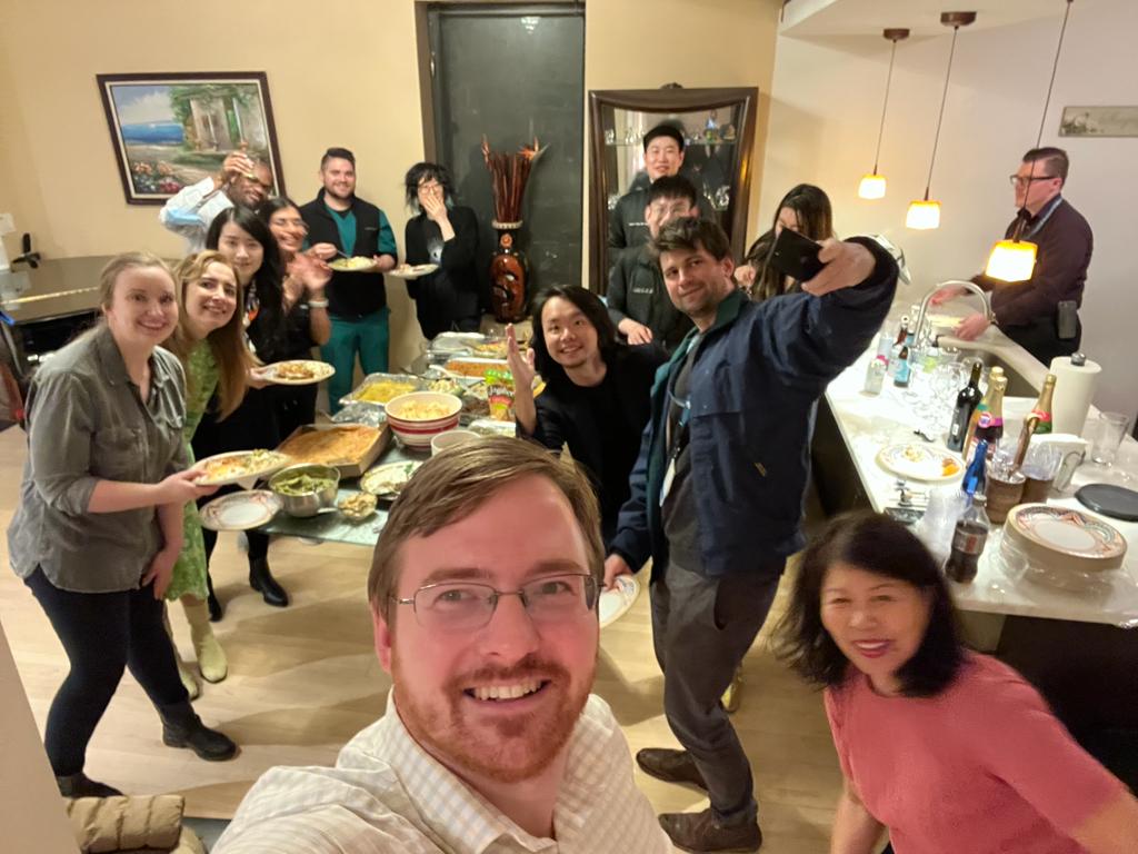 MountSinai_Path's tweet photo. Celebrating the onset of winter ❄️🥶 with a cozy residents' potluck dinner! #residentwellness #winterwellness #potluckdinner https://t.co/Qf3cF4bWP3