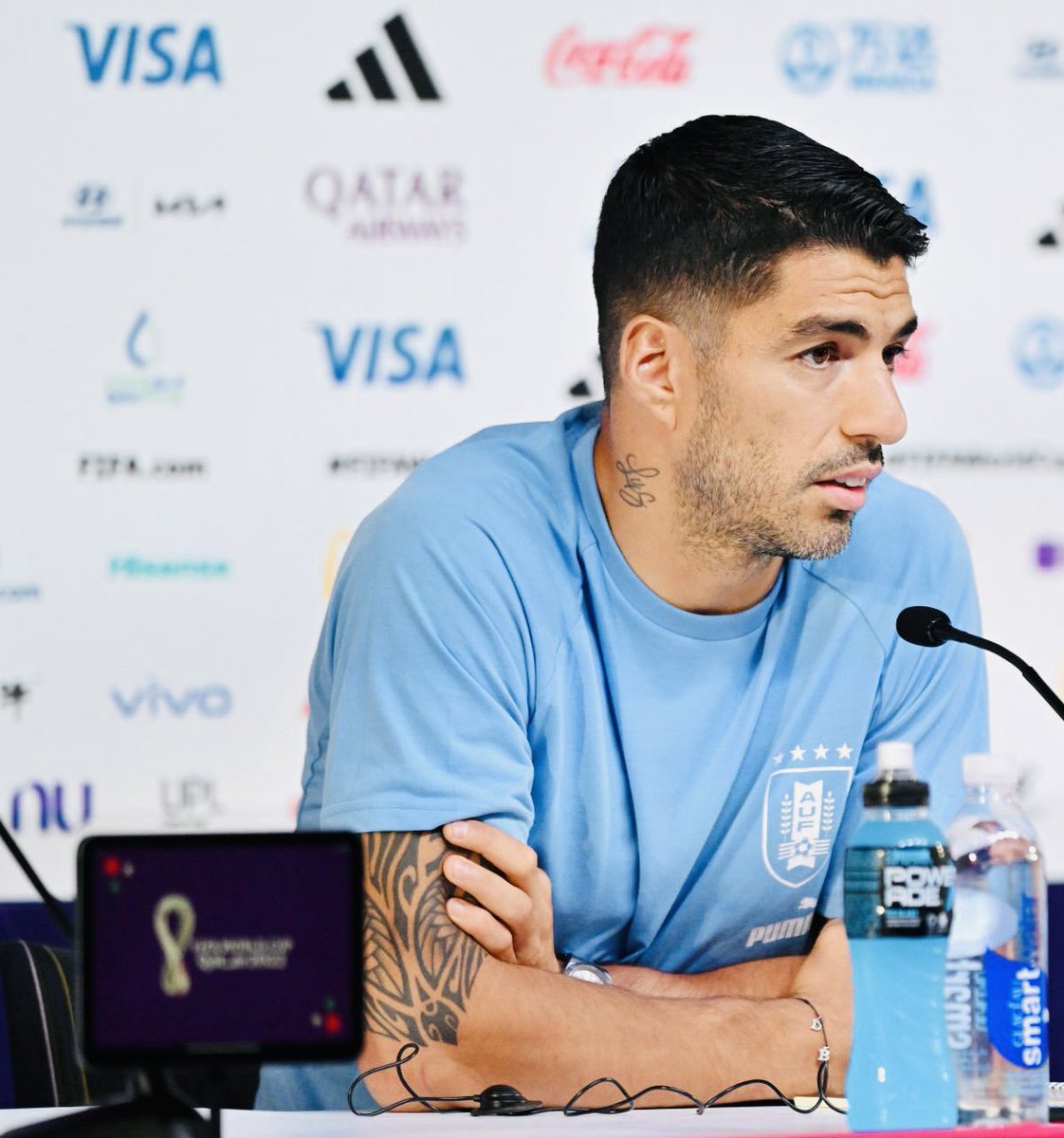 “Me molesta estar en esta situación. Porque tenemos calidad y jugadores para estar en otra situación, pero me deja tranquilo que en esta situación el uruguayo responde”. 

🗣️ Luis Suárez.