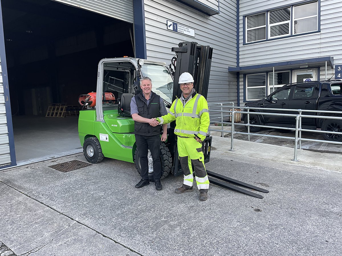 Working with local people &amp; businesses is important to us so the region benefits from the #Hemerdonmine. We've invested £2.3M in #Devon &amp; 87% of spend has gone to UK businesses. Read about our work with locals: tungstenwest.com/post/tungsten-…
#ukmining #sustainablemining <a href="/CMA_Minerals/">Critical Minerals Association (UK)</a>