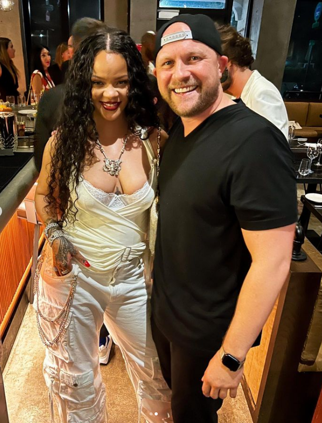 southbeachchefs's tweet photo. Rihanna and A$AP Rocky visit our Top Chef Season 13 Winner⭐️Chef Jeremy Ford⭐️at his Michelin Star Restaurant in South Beach Stubborn Seed for dinner. Photo Credit: Stubborn Seed #ArtBaselMiamiBeach  For reservations or more information visit  https://t.co/rslHnj9BQI 🍴 #SoBe😎 https://t.co/Pdf9pXzaS4