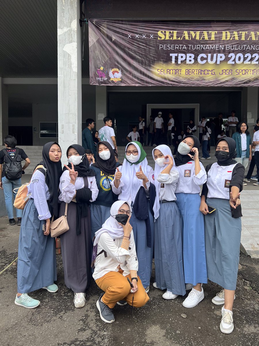 p3lukiss's tweet image. anak SMA nyasar @______@