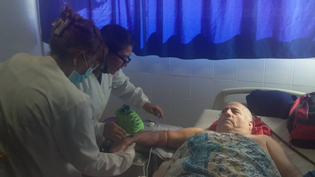 IVSSCENTRONORTE's tweet photo. @IVSSCENTRONORTE Realiza Jornada de Laboratorio en Pesquiza de PSA a los Adultos Mayores del INASS favoreciendo con esta noble labor a 44 abuelos llevando salud. #JuntosPorCadaLatido @NicolasMaduro @MagaGutierrezV @Somosivss https://t.co/ZNsBJvIJvt