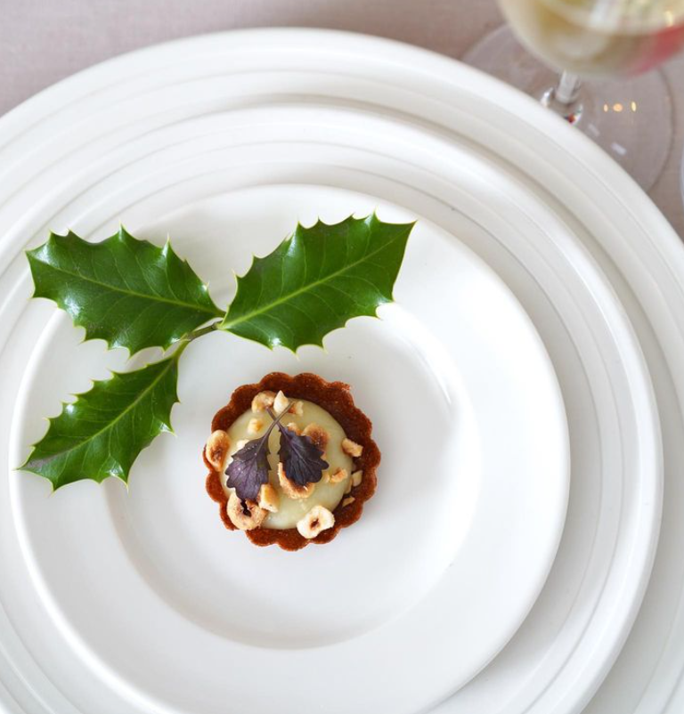 Who doesn’t love a party? 

Start the evening with a glass of something special and delicious canapes 

Photo: Messumsrestaurant

bit.ly/3ue3QtM