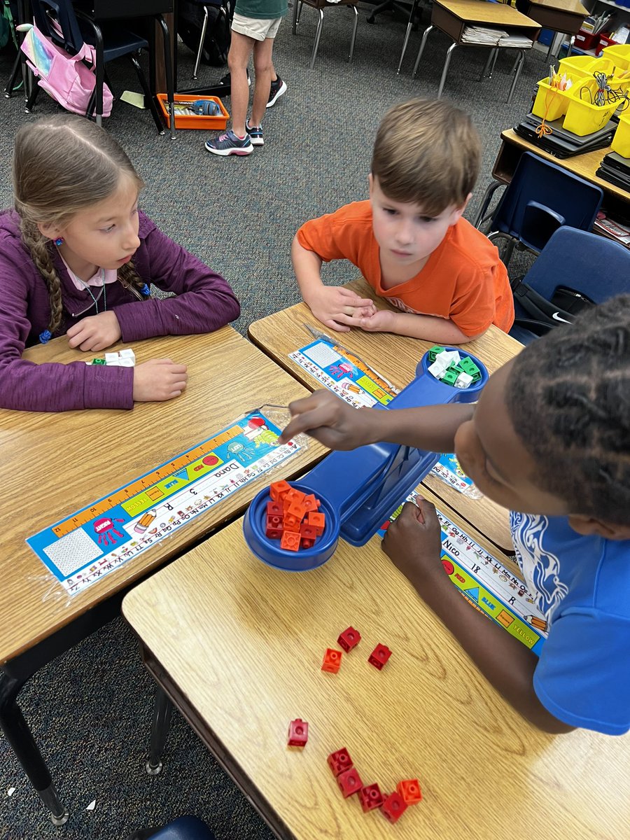 T /F 7+4=13-2.  Ss used balance scales to understand “equal to”. Great discussions within groups about T/F of each equation. <a href="/besleopards/">Brooksville Elementary School</a> <a href="/HernandoSchools/">Hernando Schools</a> <a href="/cmassey1011/">Cathy Massey</a> @altman_liz <a href="/JennaLancaste18/">Jenna Lancaster</a> <a href="/MikeLastra57/">Mike Lastra</a> <a href="/MeganTupinamba/">Megan Tupinamba</a>