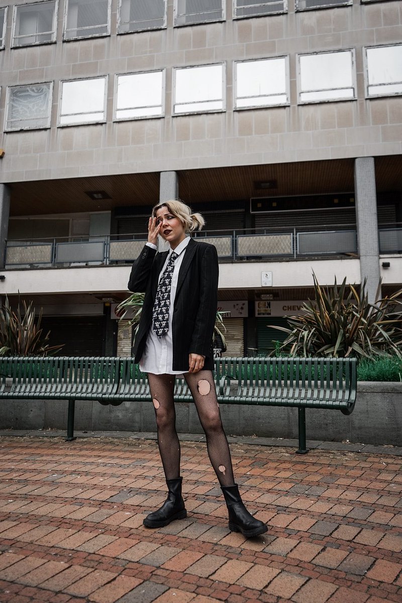 joestrummerfund's tweet photo. JSF’S DECEMBER FEATURED ARTIST: @ynesmusic ⚡️ read our interview with the Coventry-based punk rocker via the link below! ✊️
https://t.co/tsImSeAaMi
#JSF #NewMusic #NewArtist #Feature #Blog #YNES https://t.co/p7gb9KpRiB