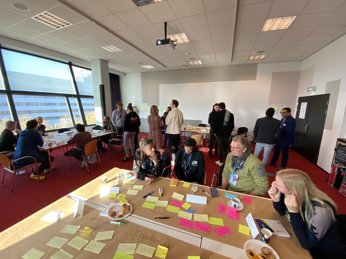 Fascinating round table session on the ethical and moral aspects of the emerging mataverse (not the Zuckerberg version) With the <a href="/RathenauNL/">Rathenau Instituut</a> institute today. 

A Post-it note bonanza!