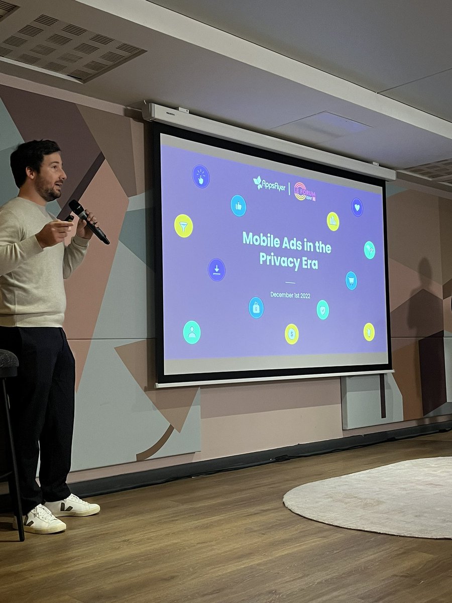typhaineiim's tweet photo. Atelier sur la publicité mobile et la e-privacy, plus qu’intéressant dans notre domaine d’étude, on en apprend plus sur les comportements des utilisateurs et comment optimiser l’utilisation du paid sur mobile 📲

#IAB #MMA #IIM #CSSM #ForumAD #Forumad2022 #iimexplorers https://t.co/lS9fJW285Q