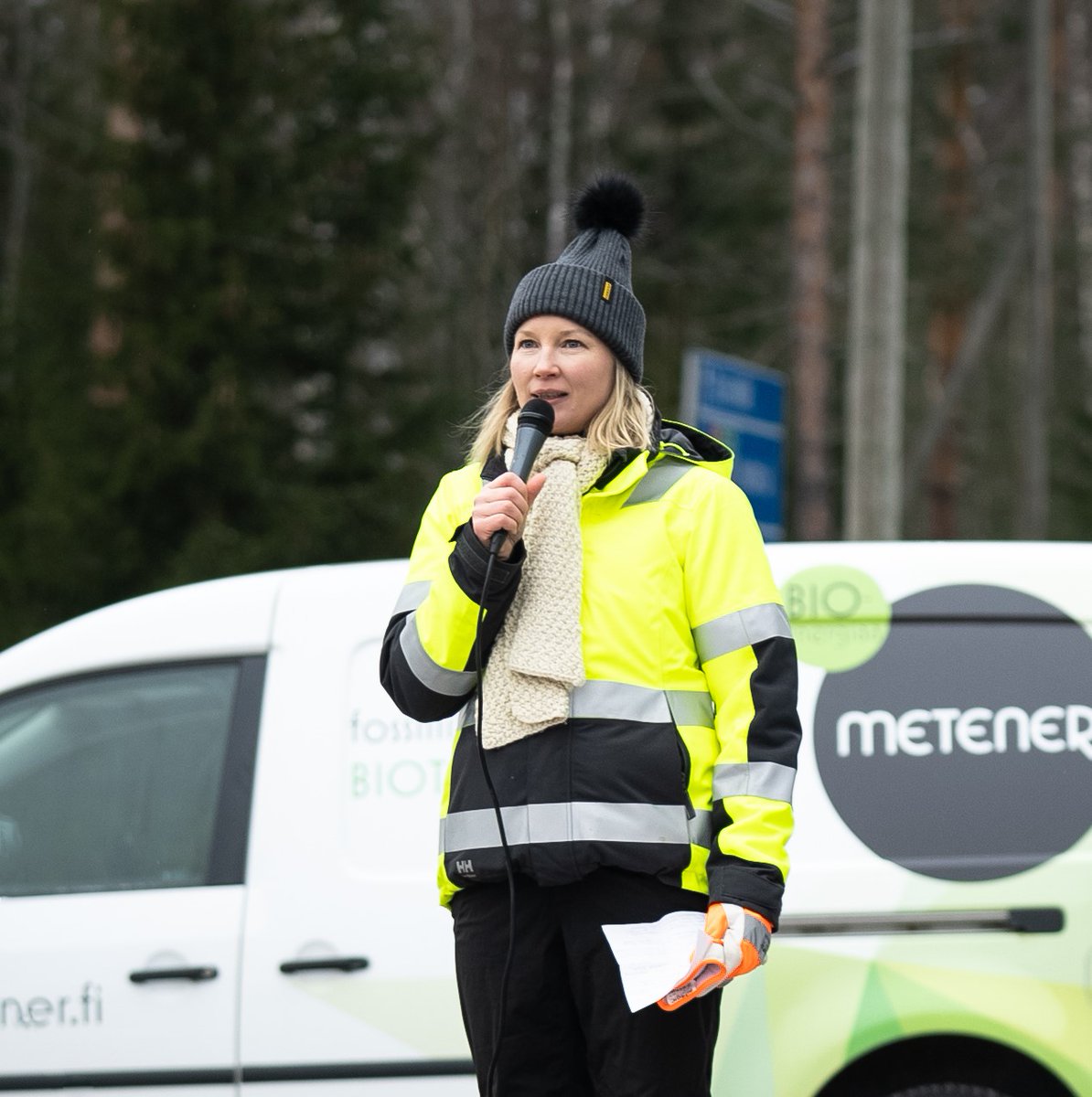 Metenerin toimittamalla Lievestuoreen Lämmön #biokaasu'n tankkausasemalla vietettiin viime viikolla avajaisia! Laukaan kunnanjohtaja leikkasi avajaisnauhan ja tankkaajia riitti heti avajaisten jälkeen.

Kuvat: Henri Karjalainen/Envitecpolis Oy