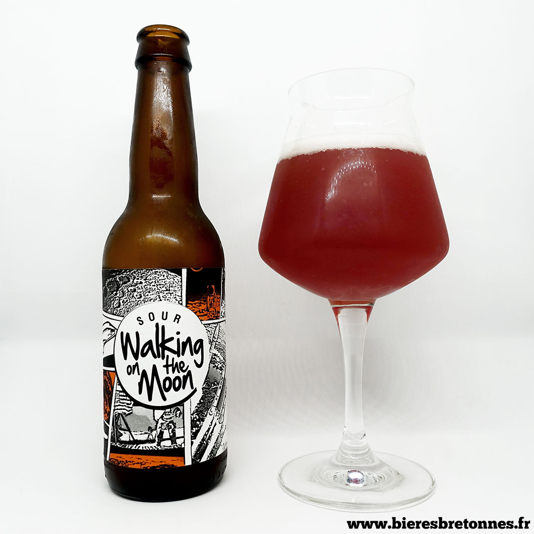 « Walking on the moon » de la Brasserie Old Hop est-elle “parfaite pour piloter une fusée” comme nous l’indique l’étiquette ? On laissera à l’Agence Spatiale Européenne le soin de répondre à cette question !

L’avis complet ici bieresbretonnes.fr/portfolio-item…