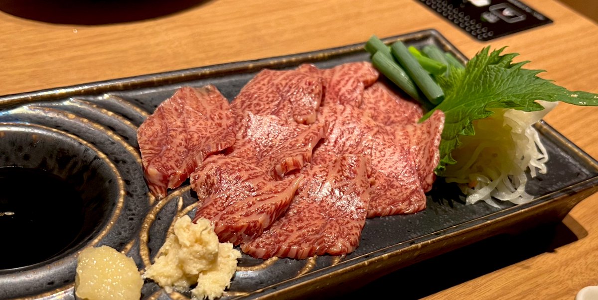 会社の人たちと焼肉行ってきた
馬刺しが特にうますぎて幸せだったあ………

なんか何をつぶやこうか迷ってたら
結局1日すぎることってない？w🤭
サブ垢ではまぁまぁ呟くんだけどね😁w