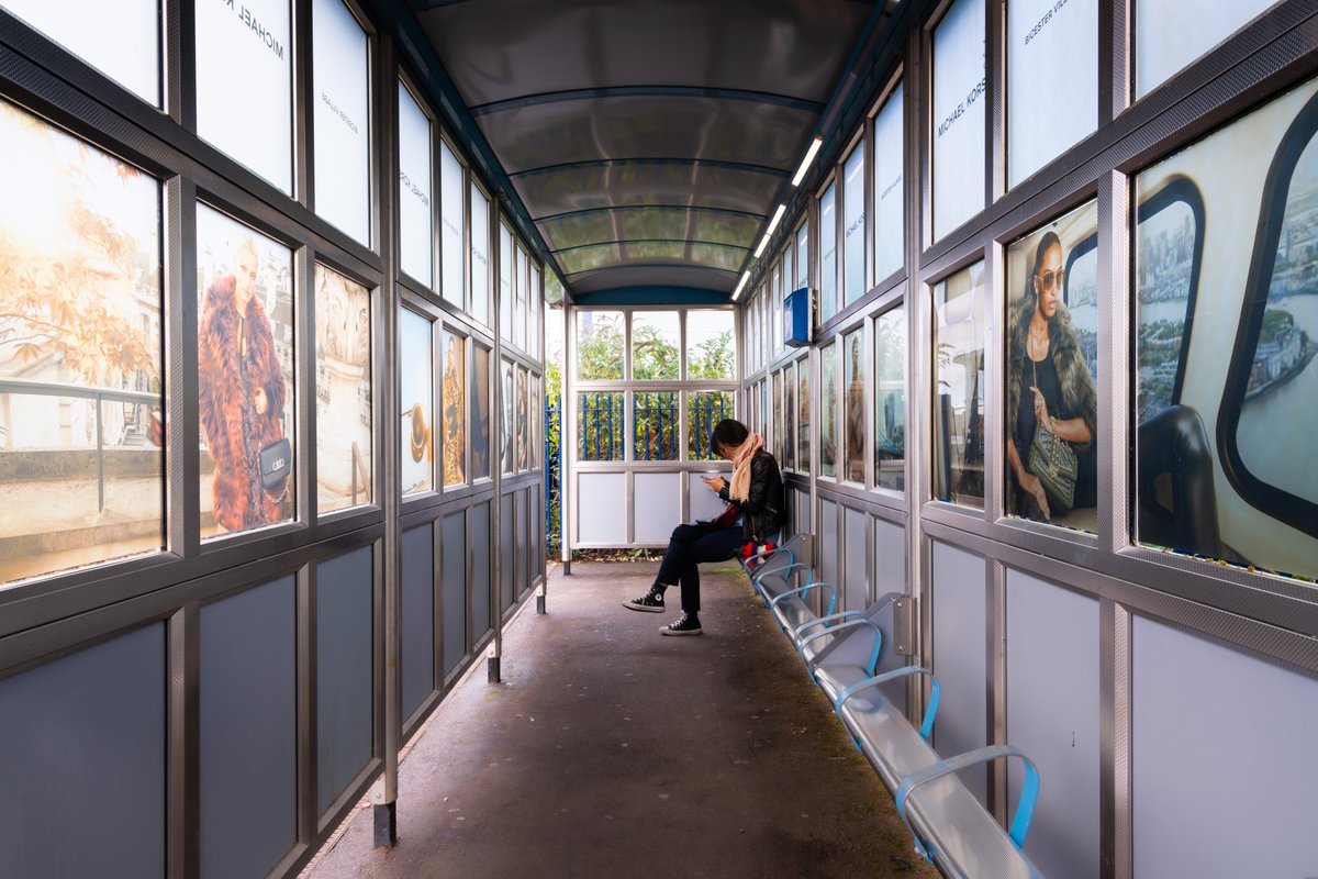 stewartsignsuk's tweet photo. Look out! We’ve taken over the Bicester Village station with another terrific campaign for Michael Kors in partnership with @JCDecaux_UK.
#stewartsigns #oohadvertising #stationdomination https://t.co/xQS8uSyQr9