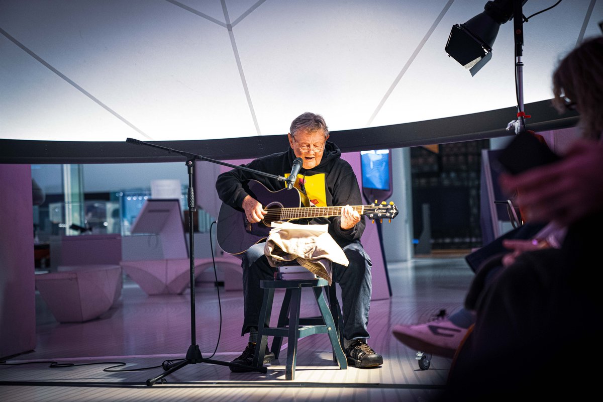 CzechCentreLnd's tweet photo. Last night's Lates at @sciencemuseum paid hommage to the Czech immunologist and poet Miroslav Holub with a panel discussion & live performances inspired by Holub's work. Featuring @elf_lyons, @DominicFrisby, @SunetraGupta, @JackCooper666 & more.
#MadeInPrague
📸 David Pear https://t.co/ywc6Kjtnzr
