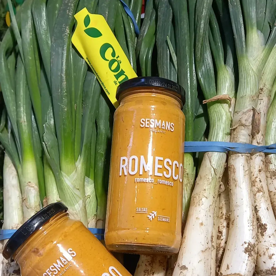 SesmansOrganic's tweet photo. Ja a començar la temporada de #calçots, gaudeix de la nostra salsa #sesmans de #romesco , #biofood #proximitat #km0 https://t.co/JBDQTgZGIn