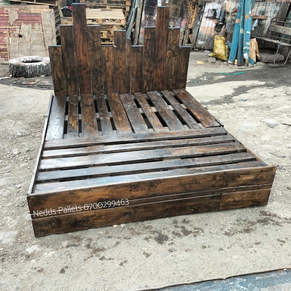 NeddPallets's tweet photo. 5"6 pallet bed.
Another happy client.Order yours now.
PRICE:Kes.20k
📞0700299463.
#PalletFurniture #PalletBed #RusticWood #IkoKaziKe #AishaJumwa #PresidentWilliamRuto #MpesaPin #DearCustomer https://t.co/LYOEGgtD7E