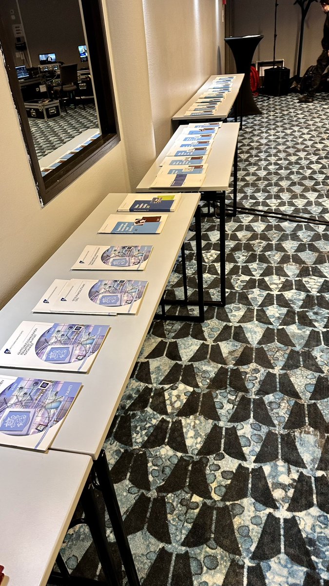 kimmorousku's tweet photo. Meidän @DVVfi #VAHTI juhlaseminaari aiheena ”Digitaalisen turvallisuuden tulevaisuus – VAHTI-verkosto 30 vuotta”
- kuvassa historiaa 1990-luvulta alkaen

Seuraa suorana verkossa:
https://t.co/FJEDEY3y6h

Vastaa #infovaikuttaminen klo 15 mennessä:
https://t.co/sSs68fcDCY https://t.co/7gOiCfuuci