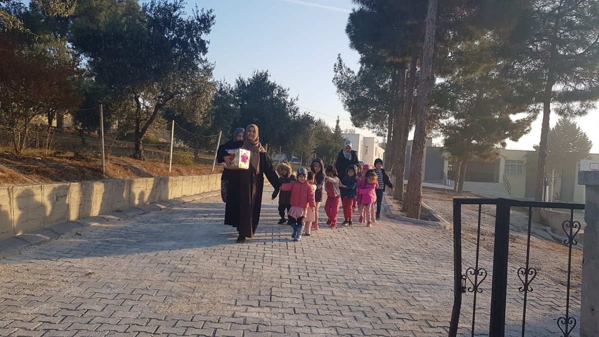 asag_ilk's tweet photo. Bu sene kardeş okul projelerimize bir yenisini daha ekledik.Okulumuz anasınıfı öğrencilerine,öğretmenimiz @leyla3346 a ve Adana Ceyhan Hamidiye Anaokulu'na çok teşekkür ederiz👏🇹🇷
@ahpehlivan53 @MersinMEM @AdemKoca46 @MikailEREN33 @mut_mem @harungergin @Abdullah_Bayt79 https://t.co/wtX5cSmlI4
