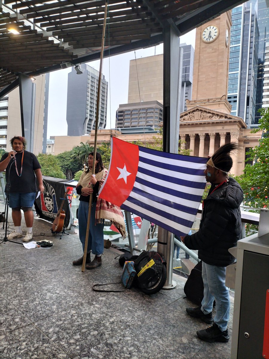 wagepeaceau's tweet photo. Raising the West Papuan flag in Brisbane Australia. #morningstar #peaceinpapua @peace1npapua https://t.co/jBIwmCZvbc