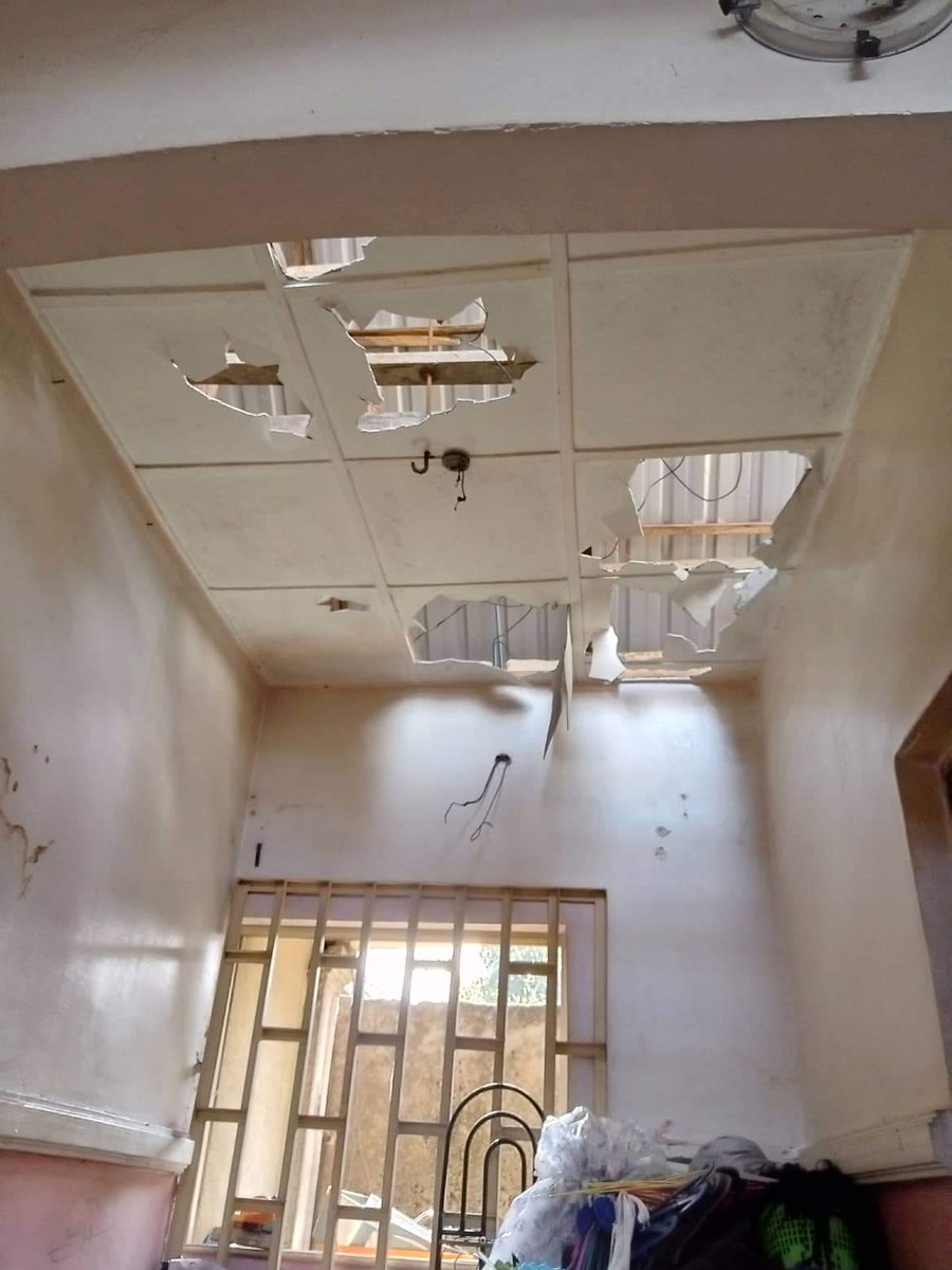 dalu-on-twitter-rt-romeocza-the-lady-in-the-last-frame-removed-the